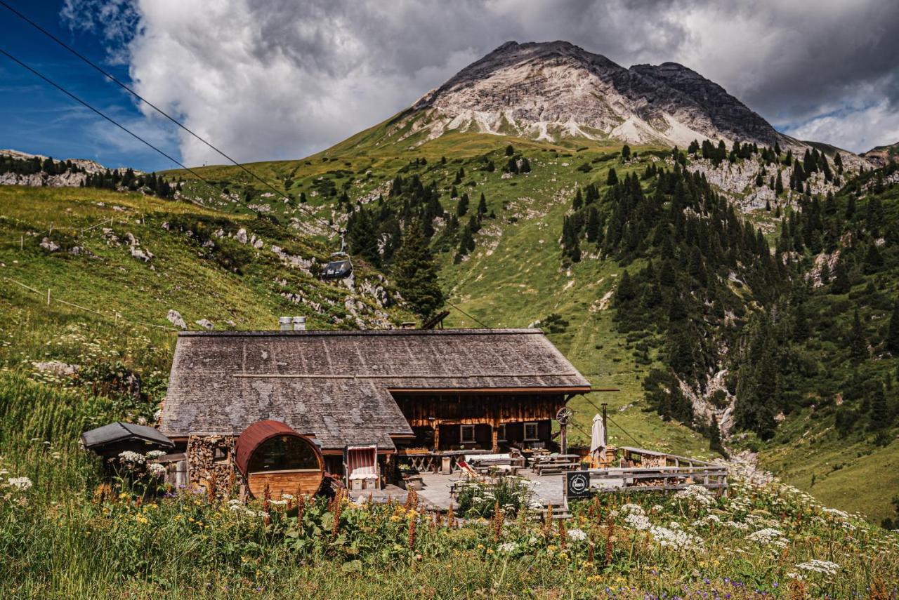 Mount74 Hotel Zürs Buitenkant foto